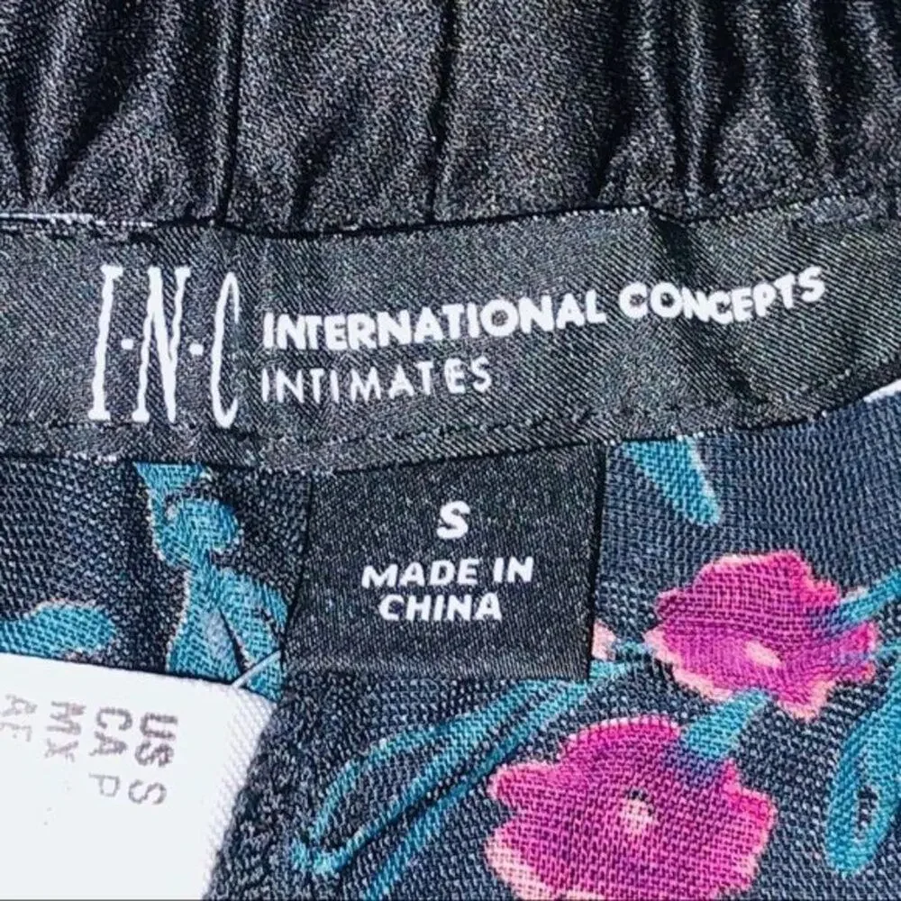 INC Velvet burnout sleep short black floral Small - Picture 7 of 8